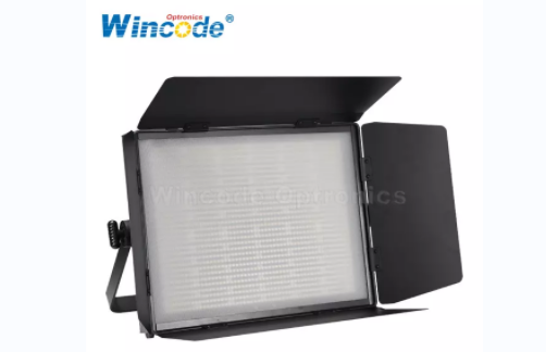 ما هي ميزات LED Studio Soft Panel Light؟