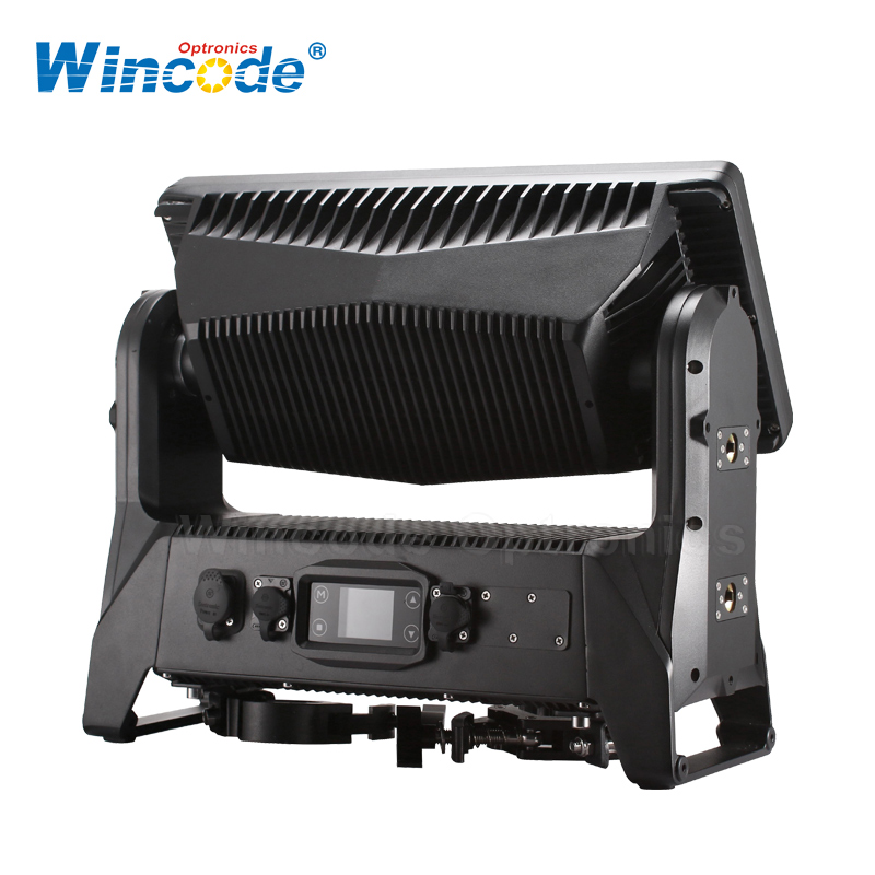 ThunderStrike IP65 LED ستروب متحرك | 1500 واط عالي السطوع RGB + أبيض، تركيبات مقاومة للماء جاهزة للجولة