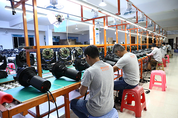 إنتاج أضواء المسرح