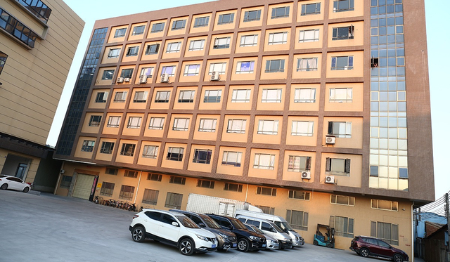 شركة منخفضة الضوضاء بقيادة فريسنل لايت